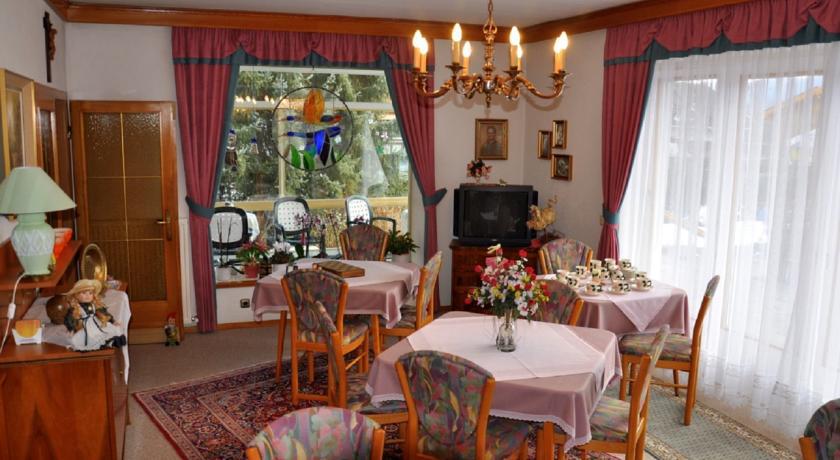 Fruehstueckspension Haus Golker Seeboden Luaran gambar