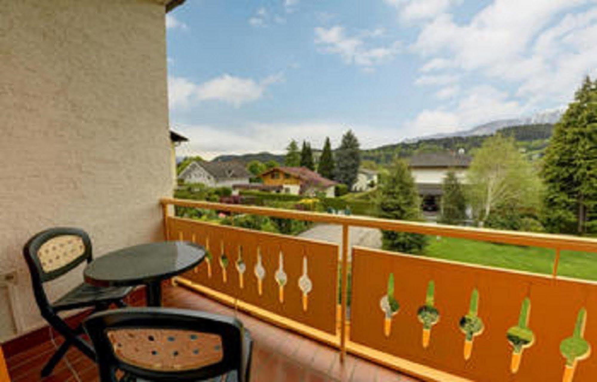 Fruehstueckspension Haus Golker Seeboden Luaran gambar